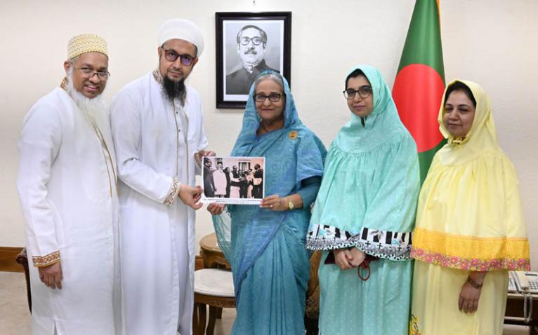 প্রধানমন্ত্রীর সঙ্গে বোহরা সম্প্রদায়ের প্রতিনিধিদলের সাক্ষাৎ