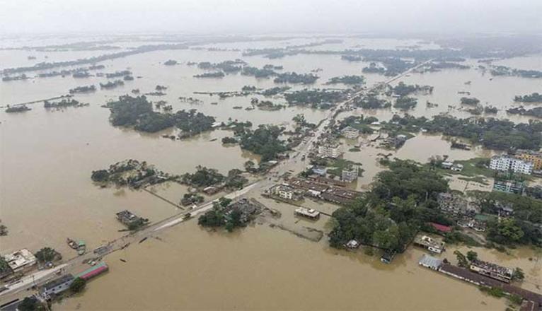 বন্যার্তদের পাশে দাঁড়াতে প্রধান উপদেষ্টার ত্রাণ তহবিলে অনুদান পাঠানোর আহ্বান