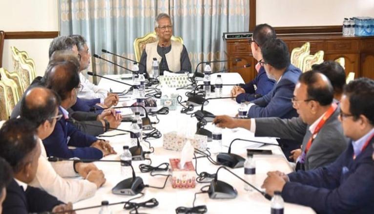 পোশাক প্রস্তুতকারকদের দেশ পুনর্গঠনে সহায়তা করার আহ্বান ড. ইউনূসের