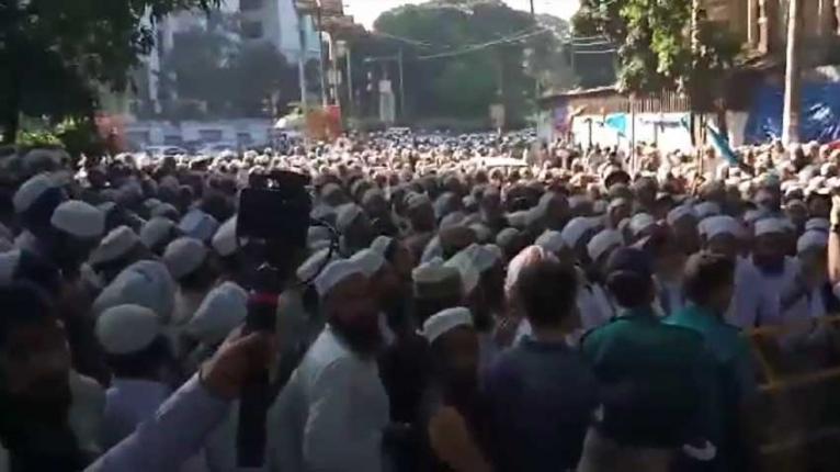 কাকরাইলে সাদপন্থীদের সড়ক অবরোধে চরম জনভোগান্তি