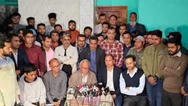 জুলাই গণঅভ্যুত্থানে শহিদ আহনাফের পরিবারের পাশে তারেক রহমান