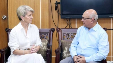 দুর্যোগ উপদেষ্টার সঙ্গে জাতিসংঘ মহাসচিবের মিয়ানমার বিষয়ক বিশেষ দূতের সাক্ষাৎ