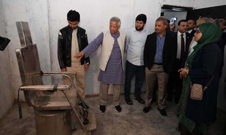 প্রধান উপদেষ্টার আয়নাঘর পরিদর্শন