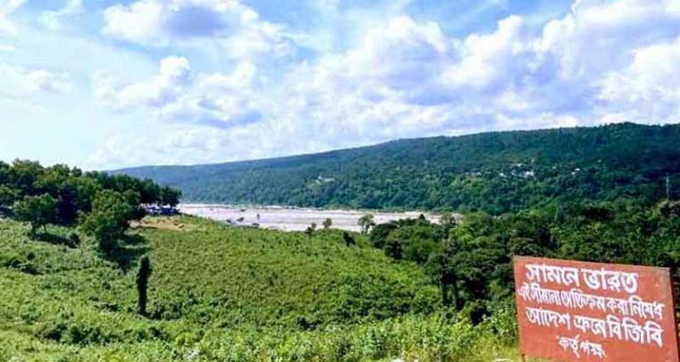 সীমান্তে ভারতীয় চোরাকারবারিদের গুলি, বাংলাদেশি যুবক নিহত