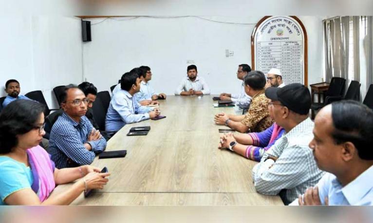 গণঅভ্যুত্থানে বিজয়ী শক্তি দেশ চালাচ্ছে: তথ্য উপদেষ্টা