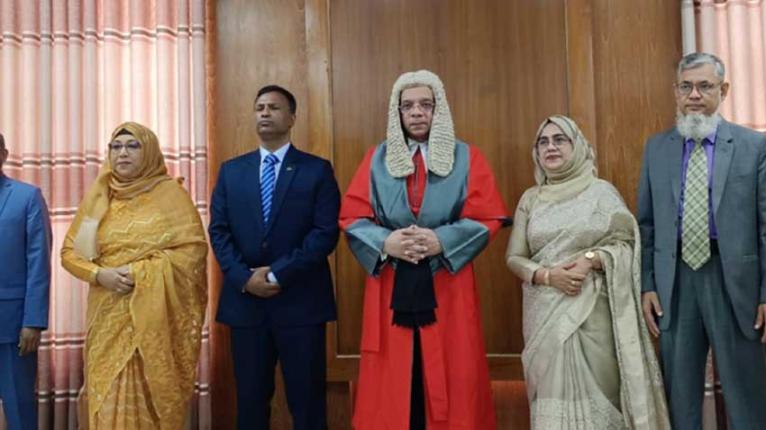 শপথ নিলেন সদ্য নিয়োগ পাওয়া পিএসসির ৭ সদস্য