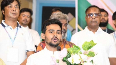 ক্রীড়াঙ্গনকে সক্রিয় করতে মন্ত্রণালয় বিভিন্ন উদ্যোগ গ্রহণ করেছে: উপদেষ্টা আসিফ মাহমুদ