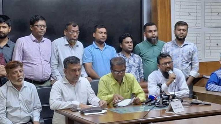 প্রধান উপদেষ্টা ফিরলে ভালো খবর পাওয়ার আশায় সচিবালয়ের কর্মচারীরা