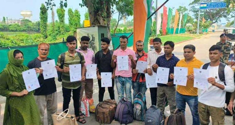 ভারতে কারাভোগ শেষে দেশে ফিরলেন ১১ বাংলাদেশি