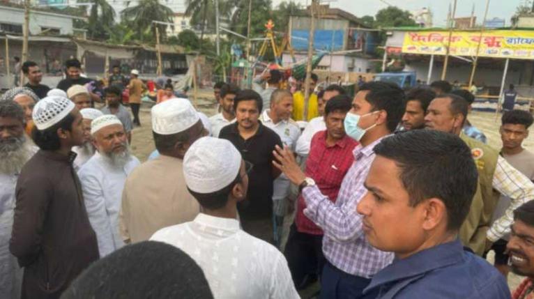 ফতুল্লায় শ্রমিক দল নেতার মেলার নামে জুয়া, ভেঙে দিল প্রশাসন