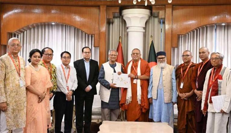প্রধান উপদেষ্টার সঙ্গে বৌদ্ধ ধর্মীয় নেতাদের সাক্ষাৎ