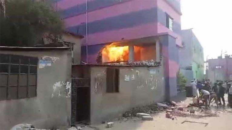 নারায়ণগঞ্জে ডাইং কারখানায় গ্যাস বিস্ফোরণে দগ্ধ ৪