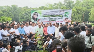 ডা. জুবাইদা রহমানের জন্মবার্ষিকীতে শেকৃবিতে বৃক্ষরোপণ কর্মসূচি