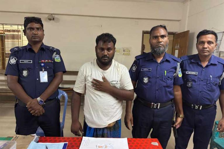 জামালপুরে ইয়াবাসহ এক মাদক ব্যবসায়ী আটক