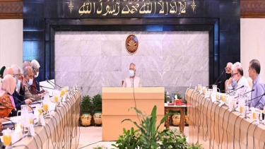 উপদেষ্টা পরিষদের বৈঠকে ৭ লাখ ৯০ হাজার কোটি টাকার বাজেট অনুমোদন