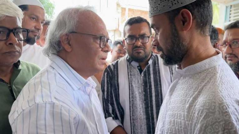 বিমান দুর্ঘটনায় নিহতের পরিবারের সঙ্গে রিজভীর সাক্ষাৎ