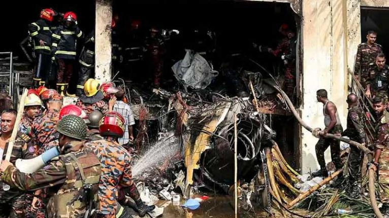 মাইলস্টোনে বিমান দুর্ঘটনায় নিহত বেড়ে ৩৩, হাসপাতালে ৫০ জন
