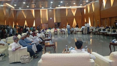 আতঙ্ক কাটিয়ে ফের বৈঠকে ঐকমত্য কমিশন