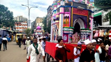 পবিত্র আশুরায় ‘ইয়া হোসেন, হায় হোসেন’-এ মুখরিত নগরী