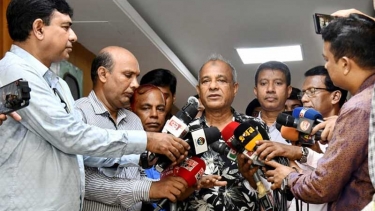 ওএমএসের মাধ্যমে আলু বাজারজাতকরণের চেষ্টা চলছে: কৃষি উপদেষ্টা
