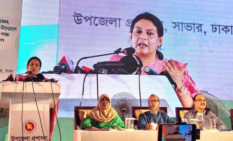 টেকসই উন্নয়নে জনগণকে নিয়মিত গাছ লাগানোর আহ্বান পরিবেশ উপদেষ্টার