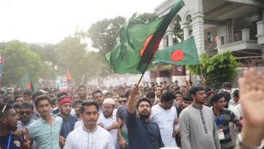 অন্তর্বর্তীকালীন সরকারের দুই ছাত্র প্রতিনিধিকে সরাতে ষড়যন্ত্র হচ্ছে: নাহিদ ইসলাম