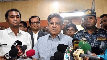 শিপিং কর্পোরেশনের জন্য আরও ৩টি জাহাজ কেনা হচ্ছে : নৌ পরিবহন উপদেষ্টা