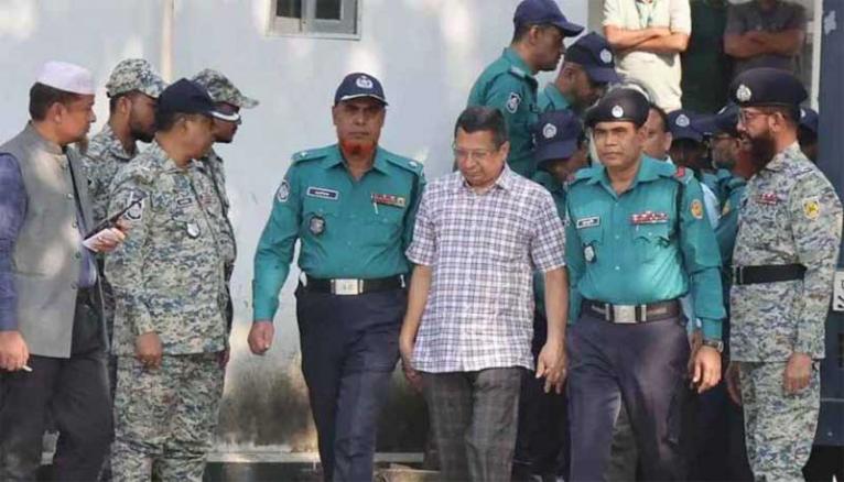 রাজসাক্ষী হওয়ায় ক্ষমা পেয়ে গেছেন সাবেক আইজিপি মামুন