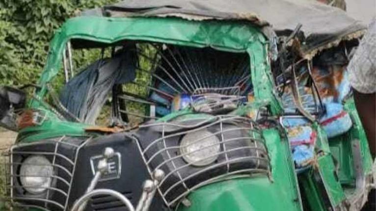 কিশোরগঞ্জের পাকুন্দিয়ায় ট্রাকচাপায় অটোরিকশা চালক নিহত