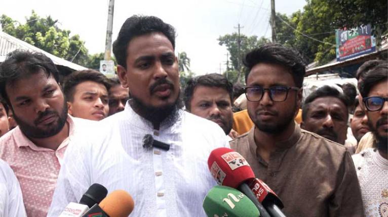 বিচার ও সংস্কার এড়িয়ে নির্বাচন দিলে কাঙ্ক্ষিত গণতন্ত্র আসবে না: আখতার