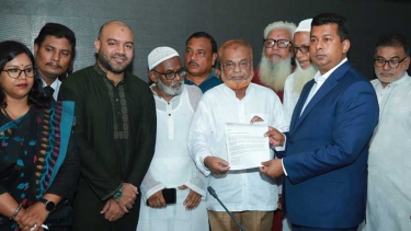 ডিএনডি জলাবদ্ধতা নিরসনে সাবেক সাংসদ গিয়াসউদ্দিনের নেতৃত্বে স্মারকলিপি প্রদান
