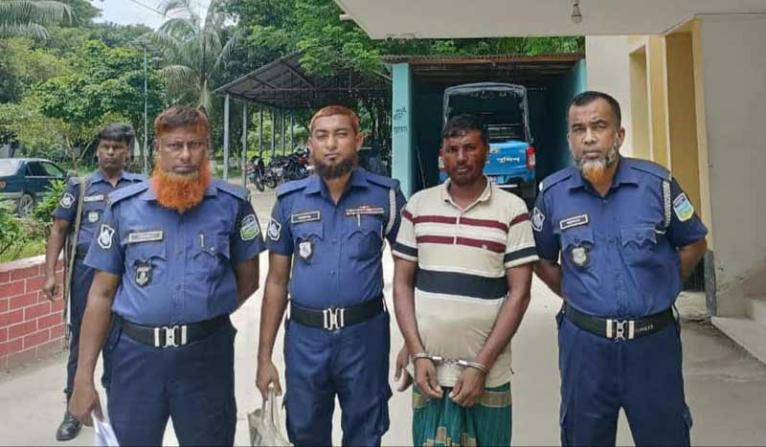 জামালপুরে আসামি ছিনতাই মামলায় বিএনপি নেতা গ্রেপ্তার
