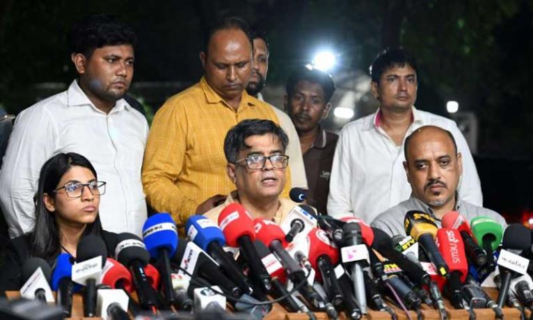 বাধাগ্রস্ত করার যে চেষ্টাই হোক ফেব্রুয়ারিতে নির্বাচন হবে : প্রধান উপদেষ্টা